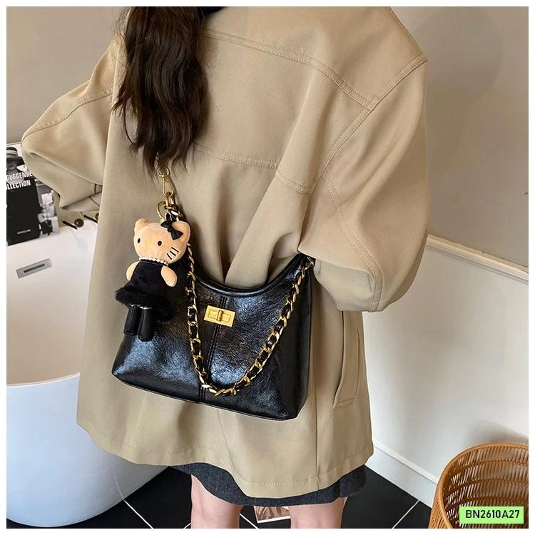 TÚI DA ĐEO CHÉO KÈM MÓC GẤU