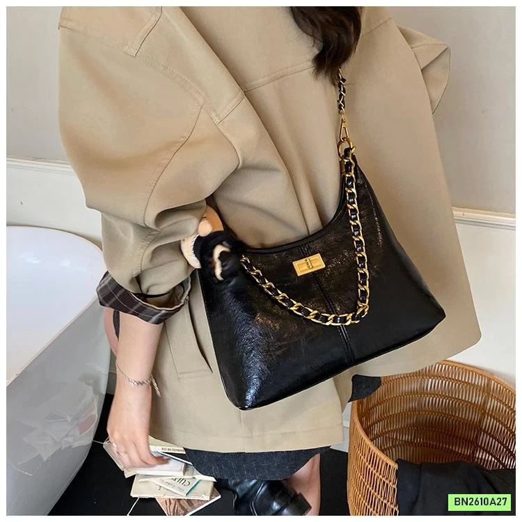 TÚI DA ĐEO CHÉO KÈM MÓC GẤU