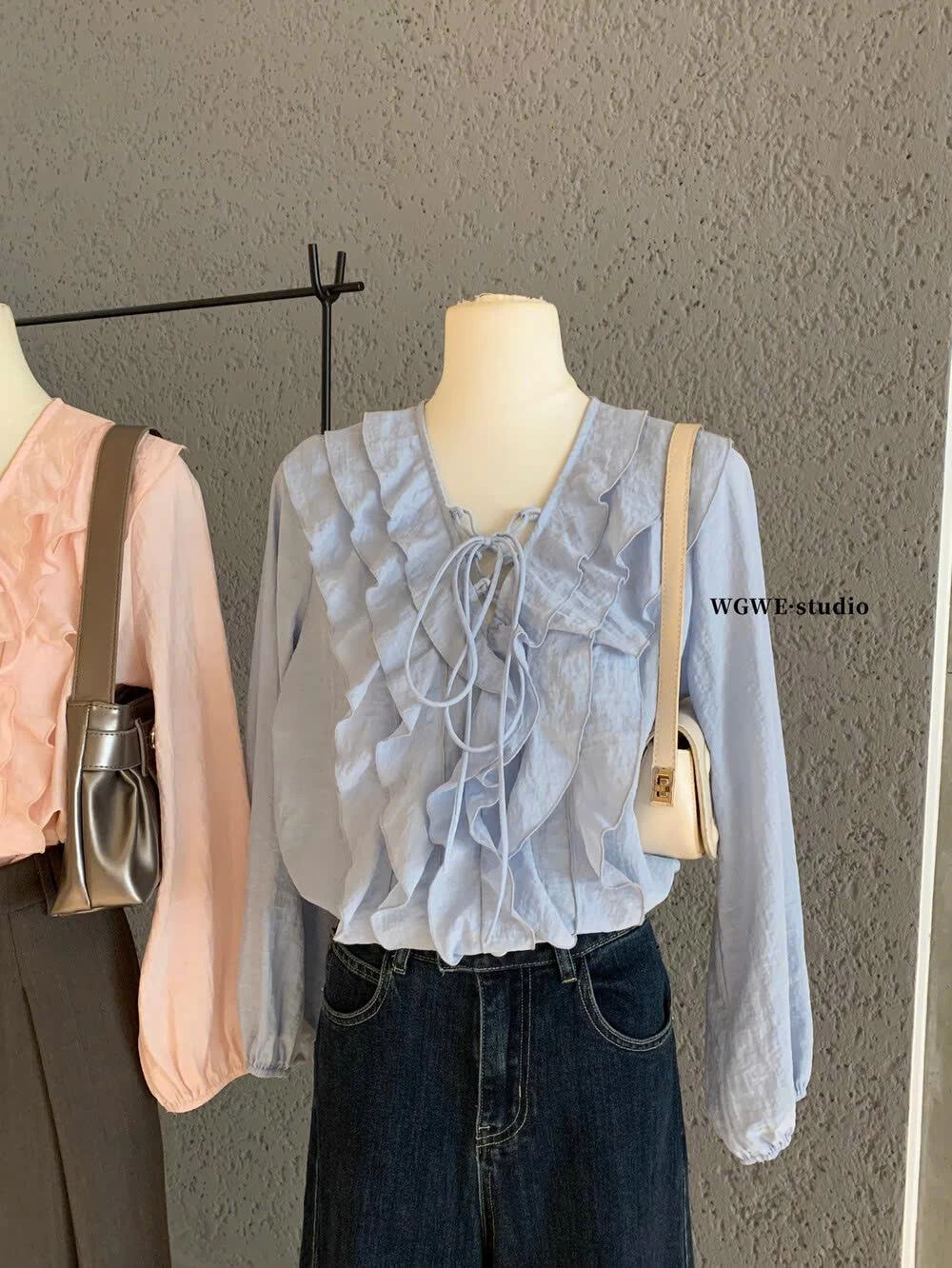 SƠ MI BÈO NHÚN CỔ WGWE7552