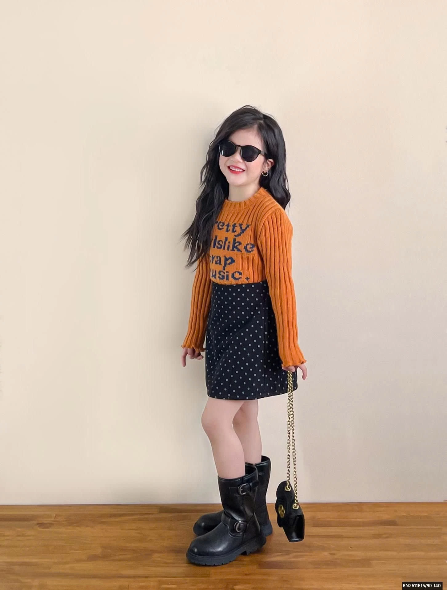 ÁO LEN GÂN TO IN CHỮ MIX CHÂN VÁY CHẤM BI