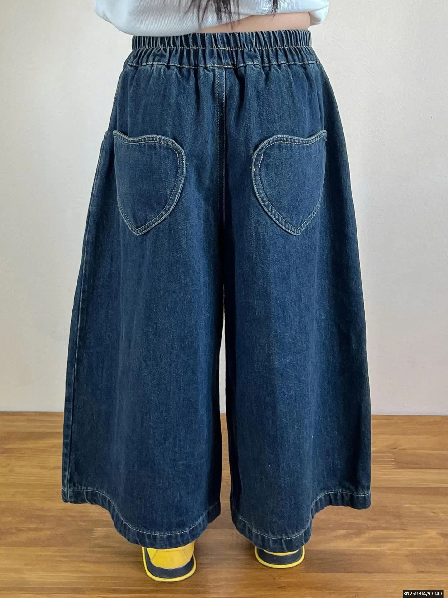 ÁO THUN THỎ MIX QUẦN JEAN TRÁI TIM