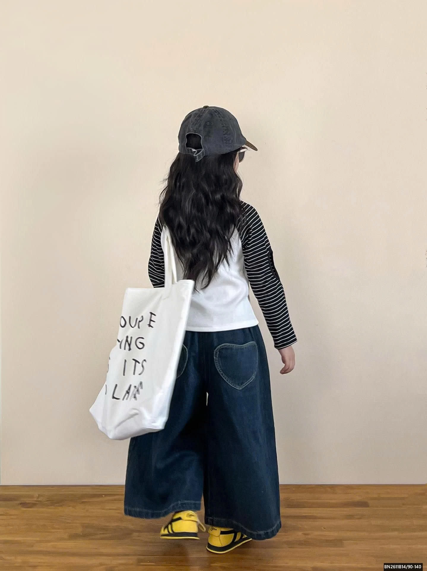 ÁO THUN THỎ MIX QUẦN JEAN TRÁI TIM