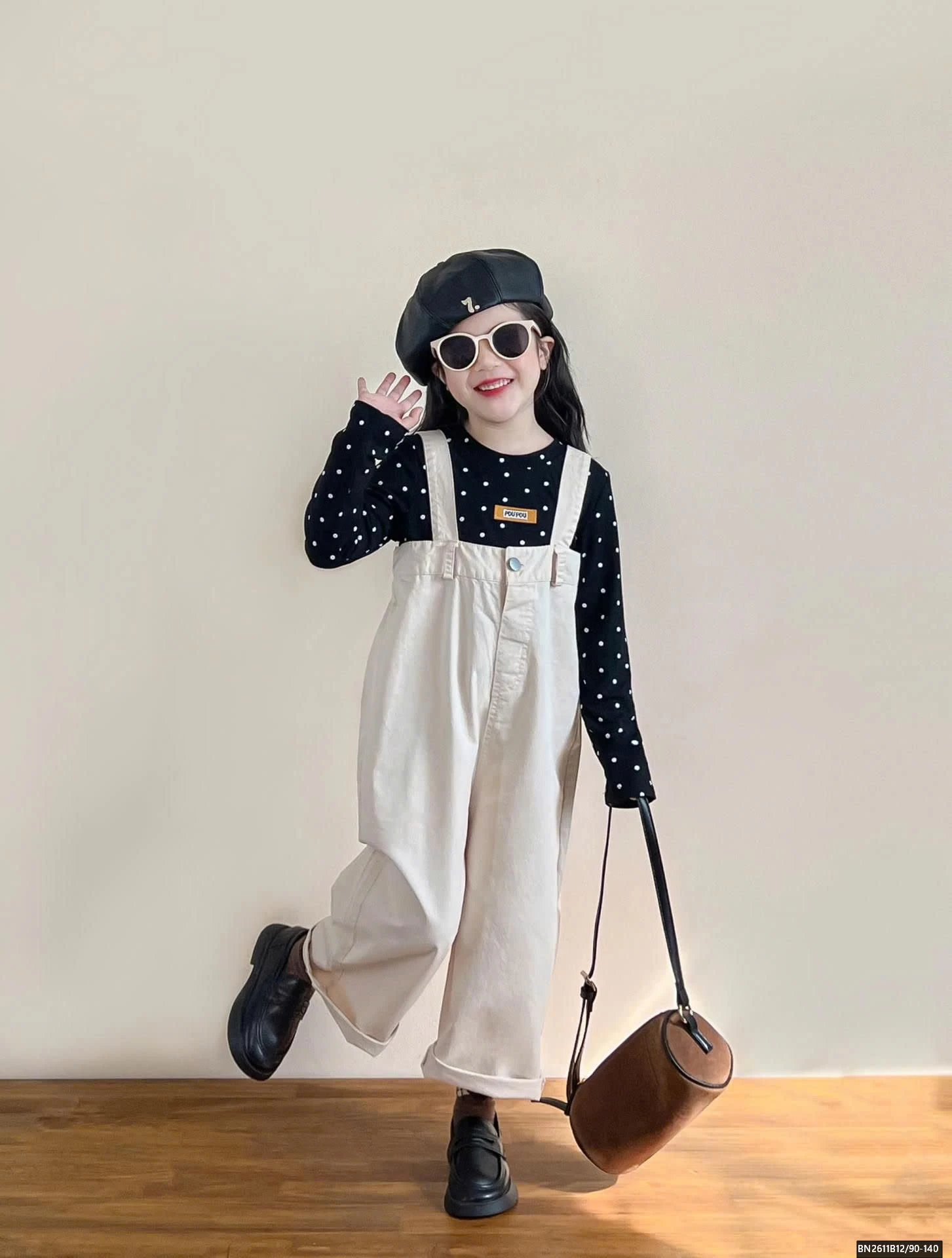 QUẦN YẾM DÀI MIX ÁO THUN ĐEN CHẤM BI