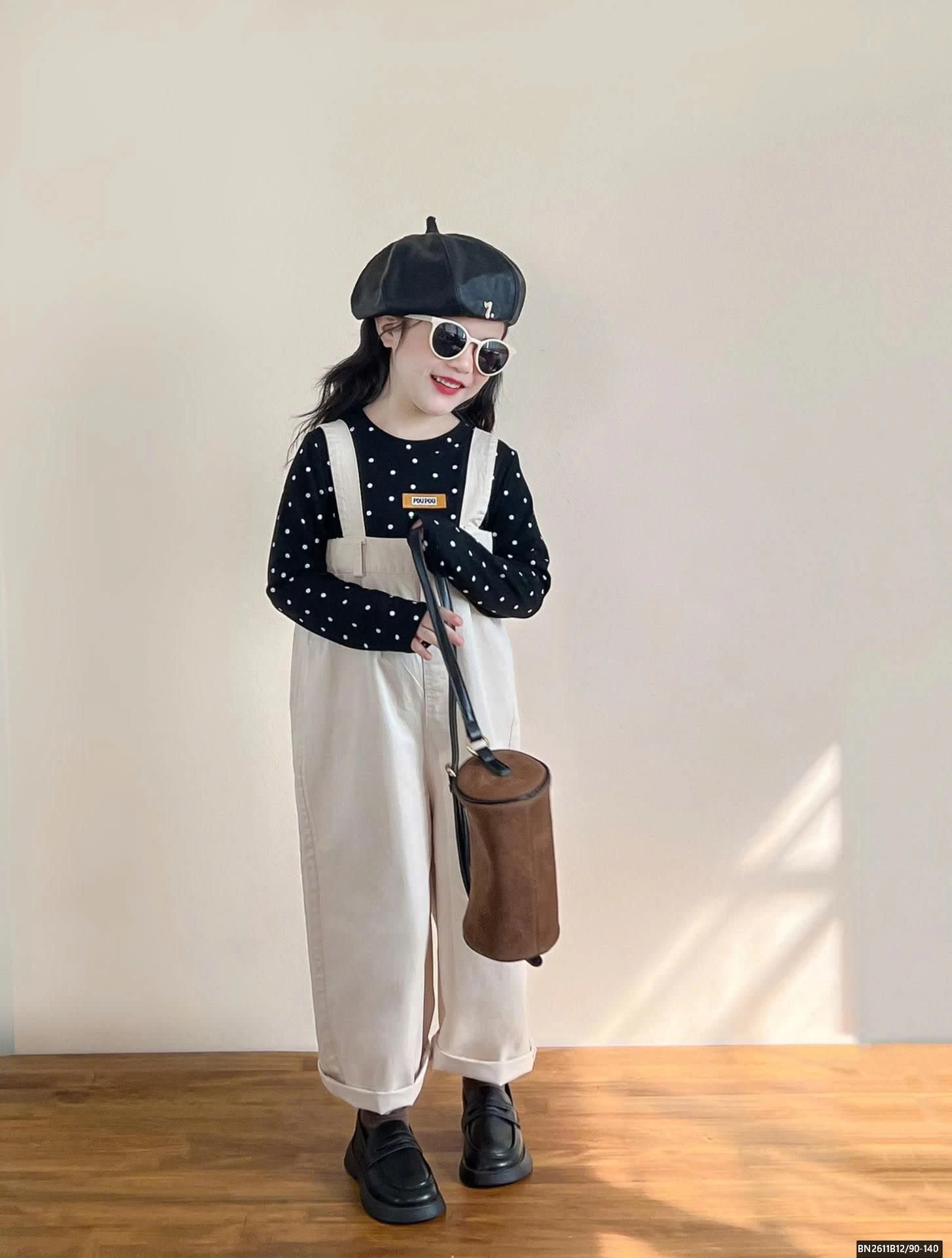 QUẦN YẾM DÀI MIX ÁO THUN ĐEN CHẤM BI