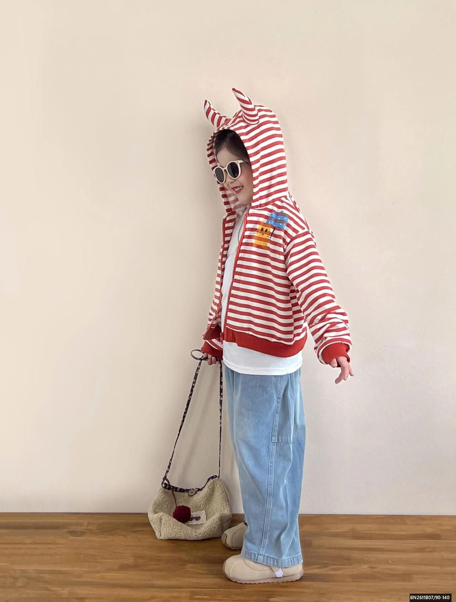 SÉT ÁO KHOÁC KẺ MŨ SỪNG 3 CHI TIẾT