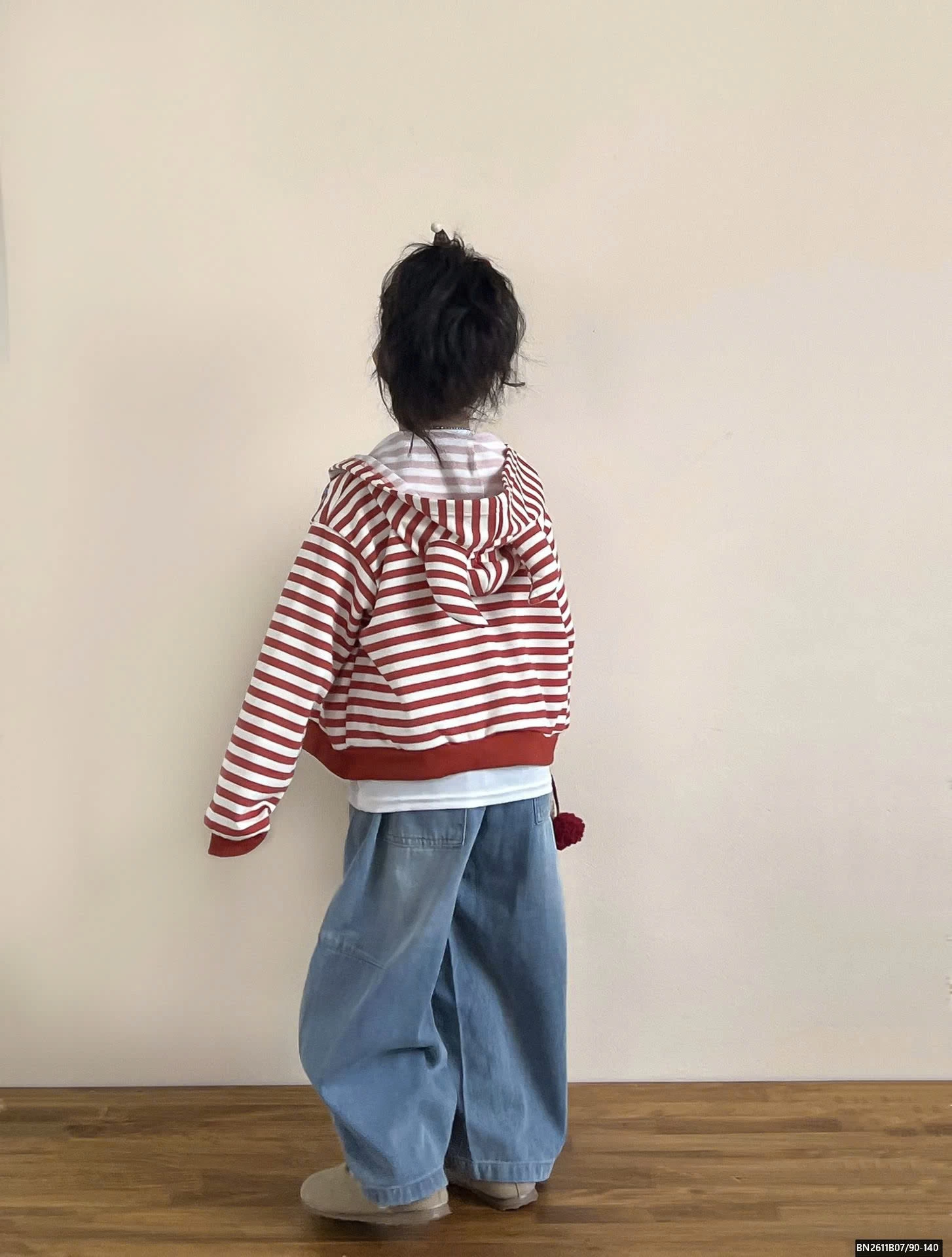 SÉT ÁO KHOÁC KẺ MŨ SỪNG 3 CHI TIẾT