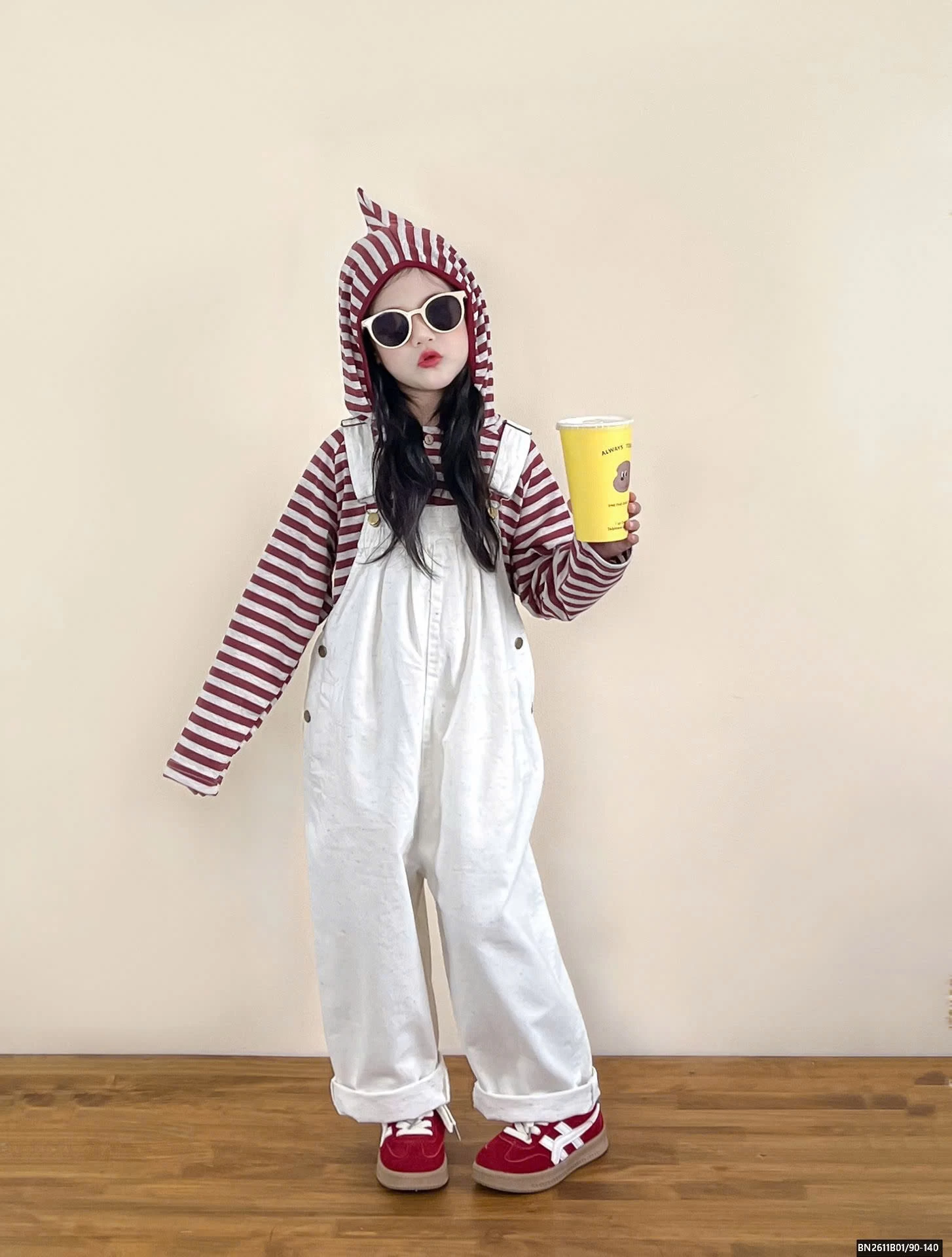 SÉT QUẦN YÊM TRẮNG MIX ÁO ĐỎ KẺ NGANG