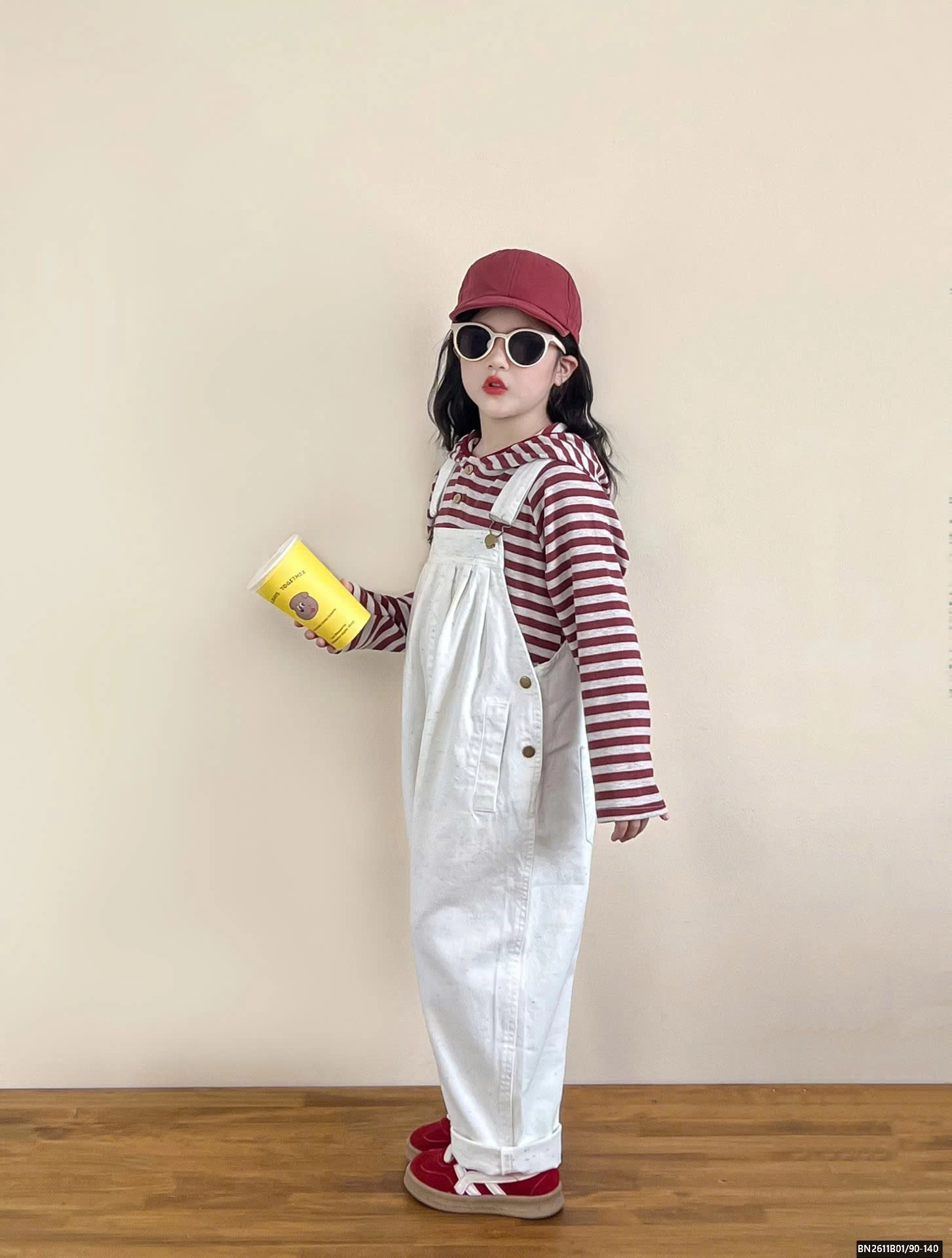 SÉT QUẦN YÊM TRẮNG MIX ÁO ĐỎ KẺ NGANG