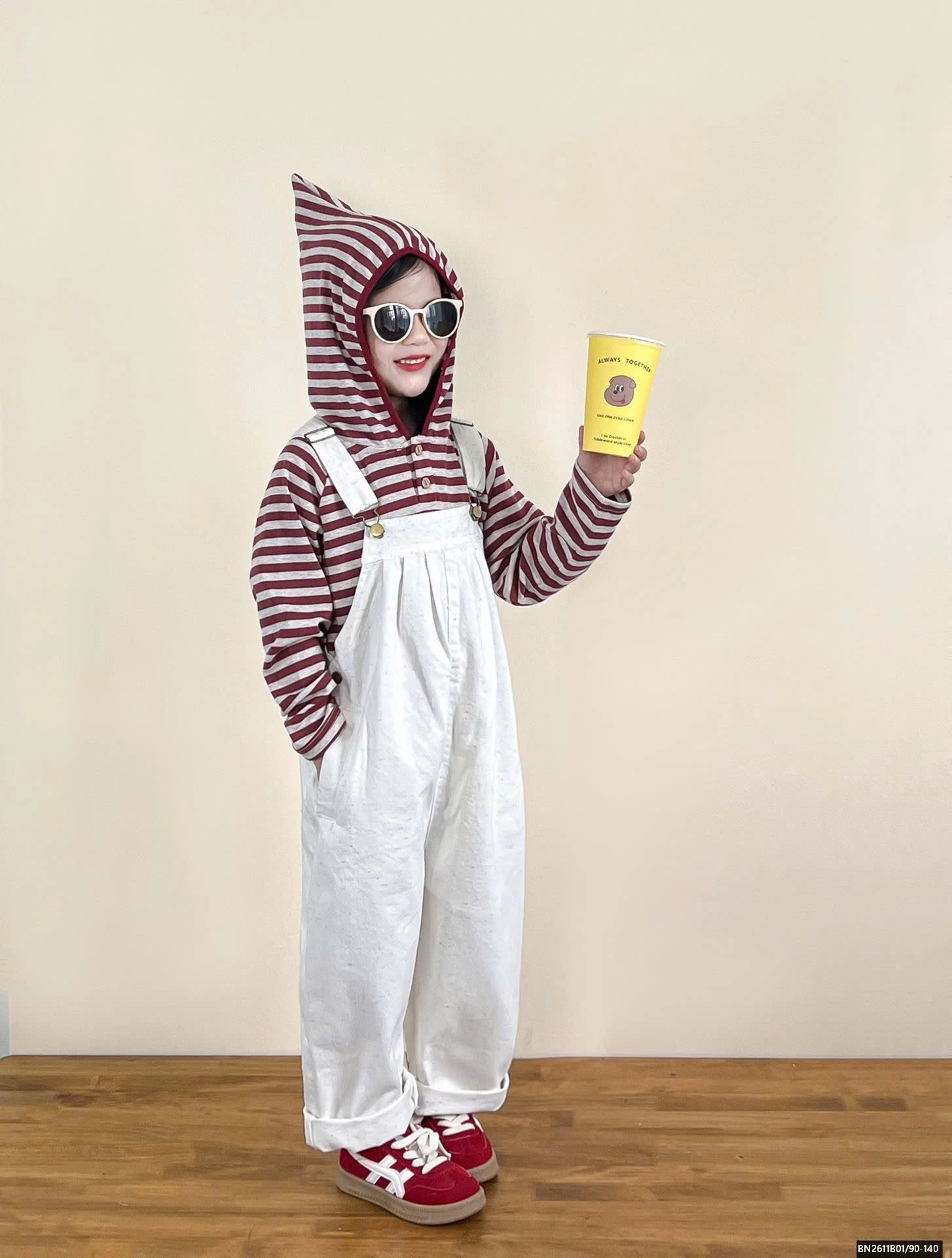 SÉT QUẦN YÊM TRẮNG MIX ÁO ĐỎ KẺ NGANG