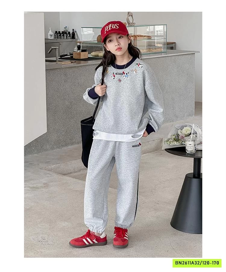 SÉT NỈ THỂ THAO XÁM SỌC BÊN