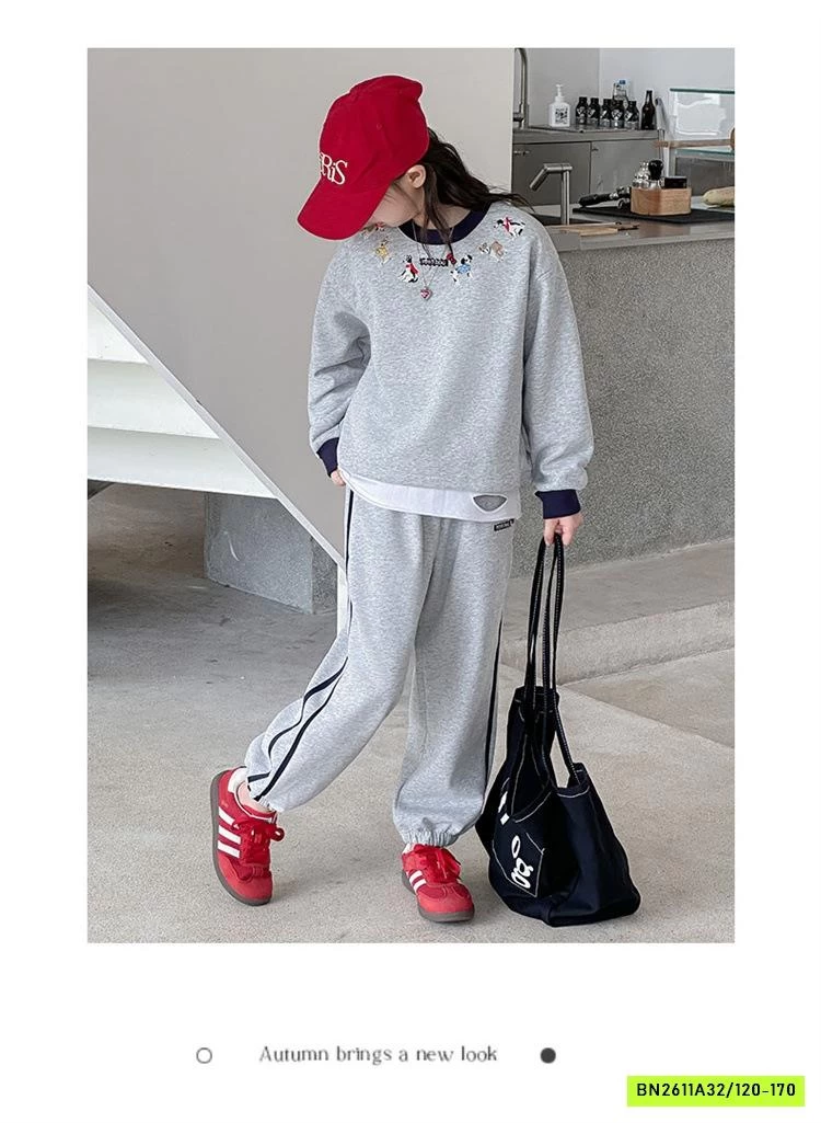 SÉT NỈ THỂ THAO XÁM SỌC BÊN