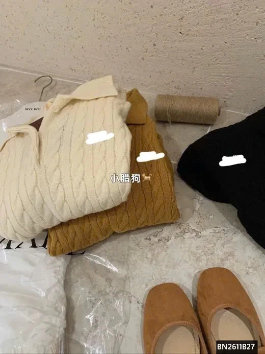 ÁO LEN CỔ POLO THÊU CÚN WGWE