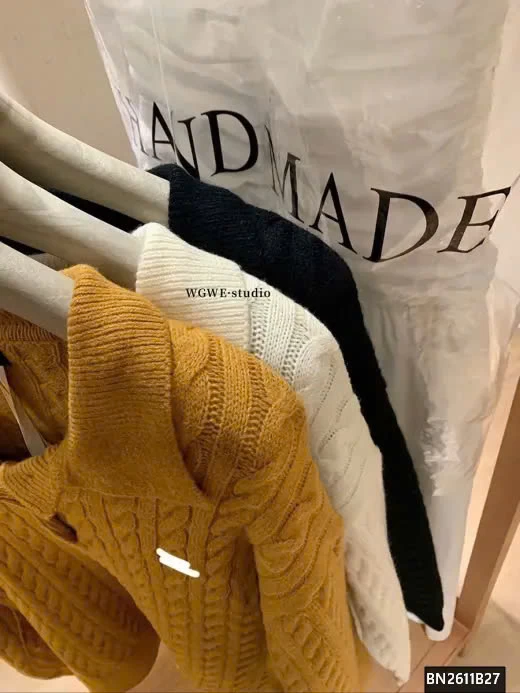 ÁO LEN CỔ POLO THÊU CÚN WGWE