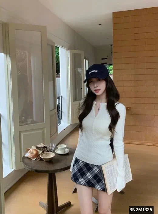 ÁO LEN GÂN CỔ KHUY WGWE