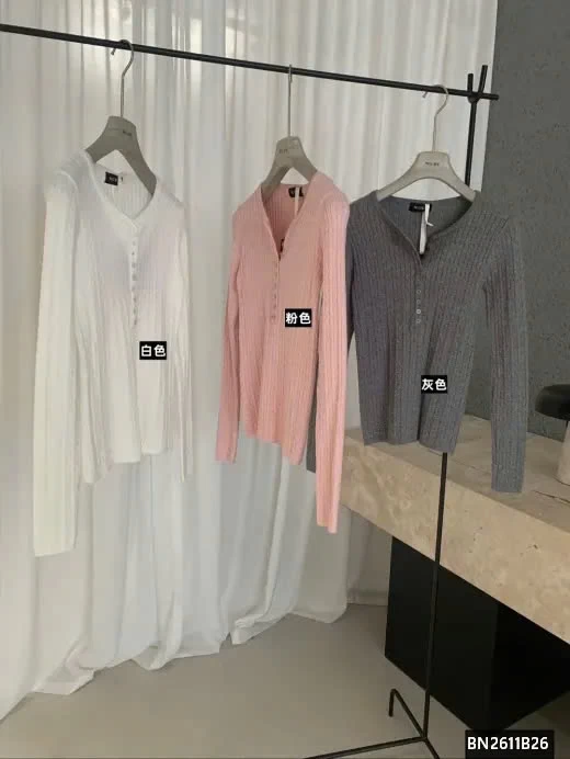 ÁO LEN GÂN CỔ KHUY WGWE