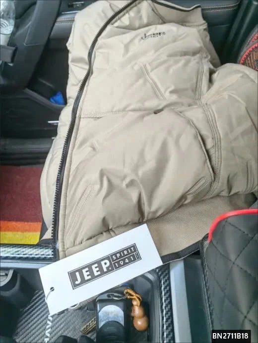 Áo khoác phao bông Jeep