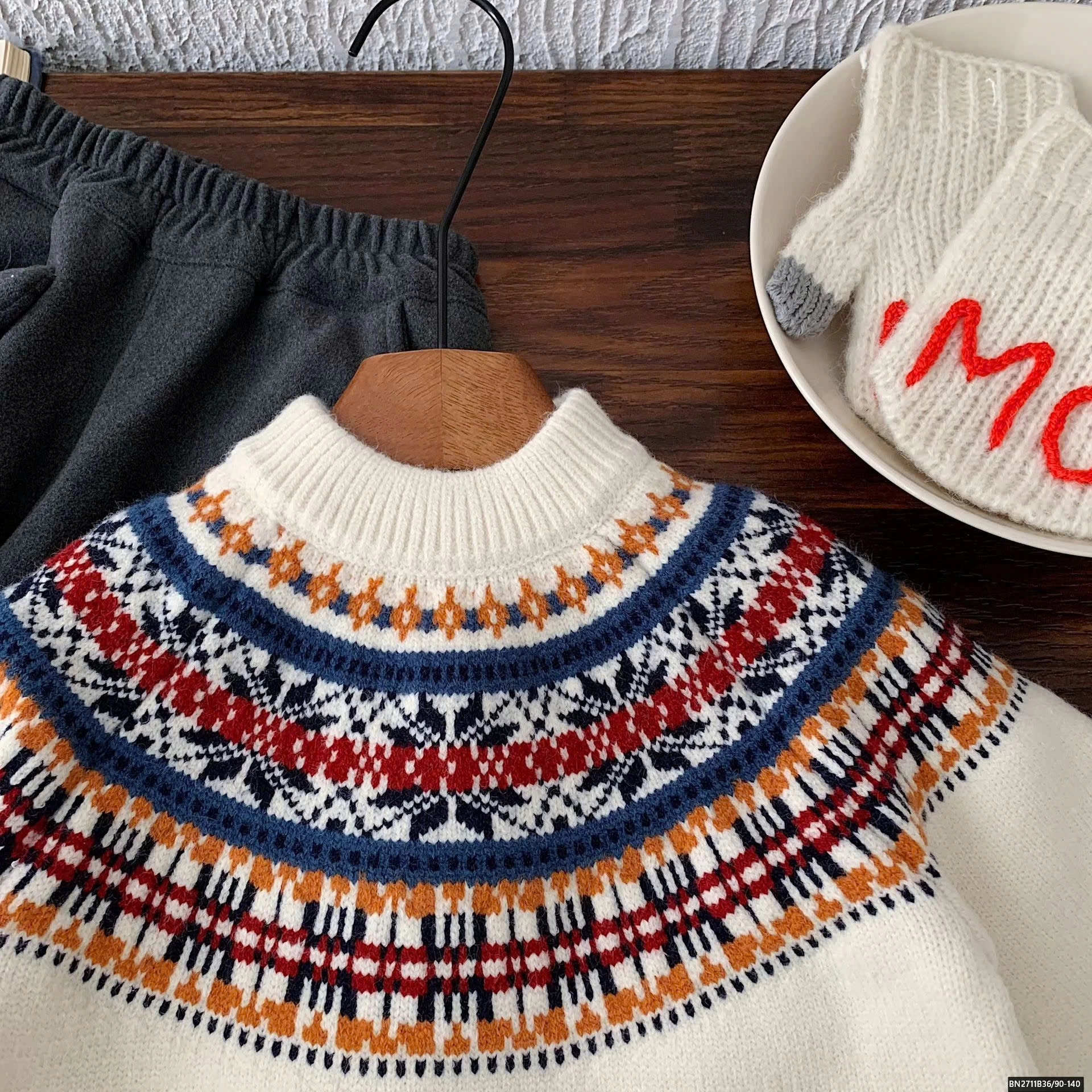 ÁO LEN HỌA TIẾT CỔ TRÒN