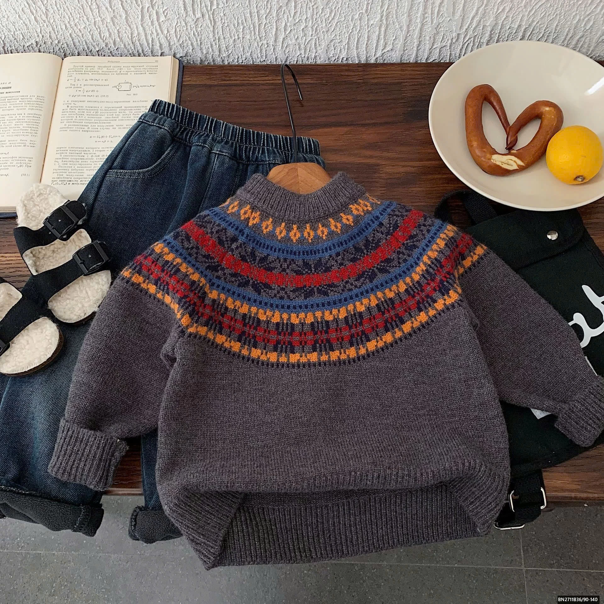 ÁO LEN HỌA TIẾT CỔ TRÒN