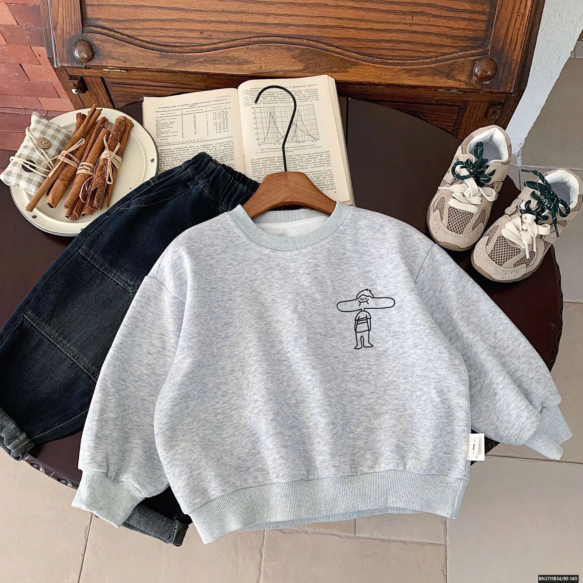 ÁO NỈ HOẠT HÌNH CỔ TRÒN