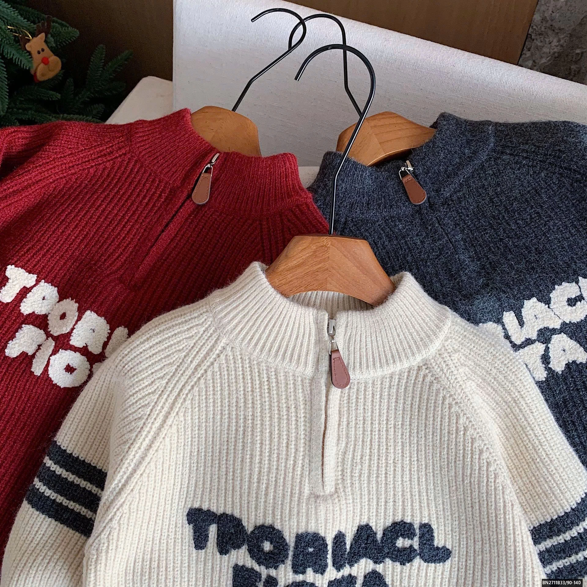 ÁO LEN CHỮ KHÓA KÉO