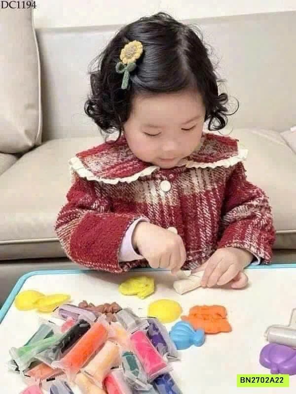 HỘP ĐẤT NẶN 24 MÀU