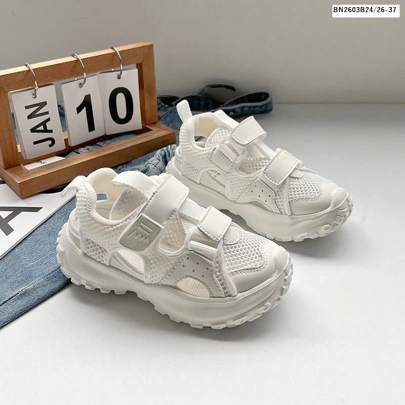 GIÀY THỂ THAO THOÁNG KHÍ