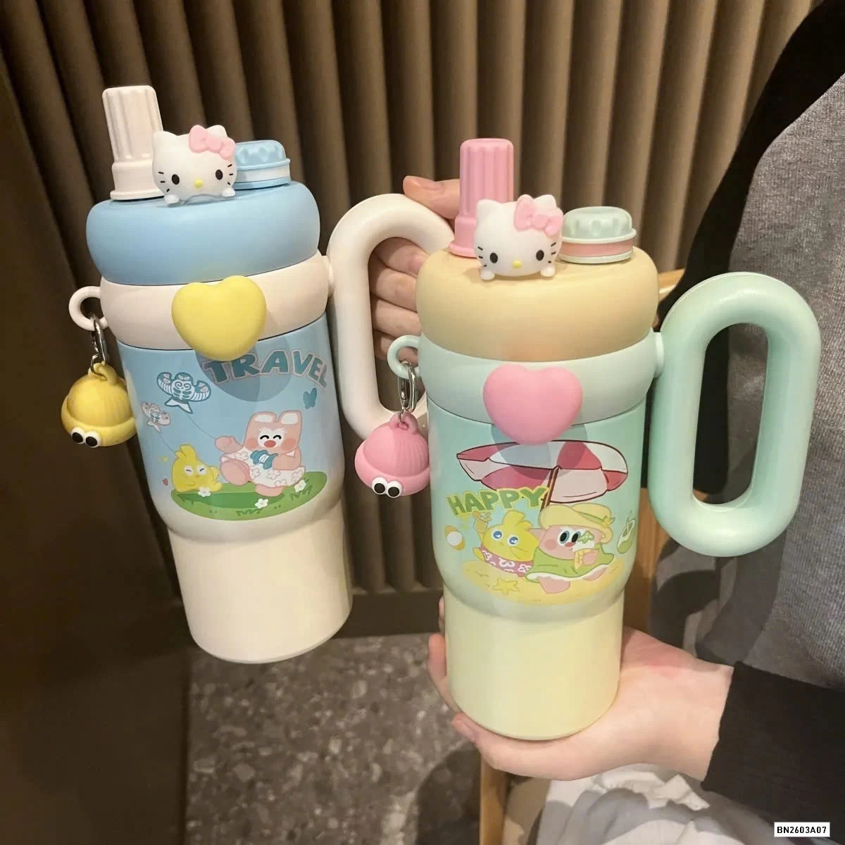 CỐC GIỮ NHIỆT DỄ THƯƠNG CÓ TAY CẦM