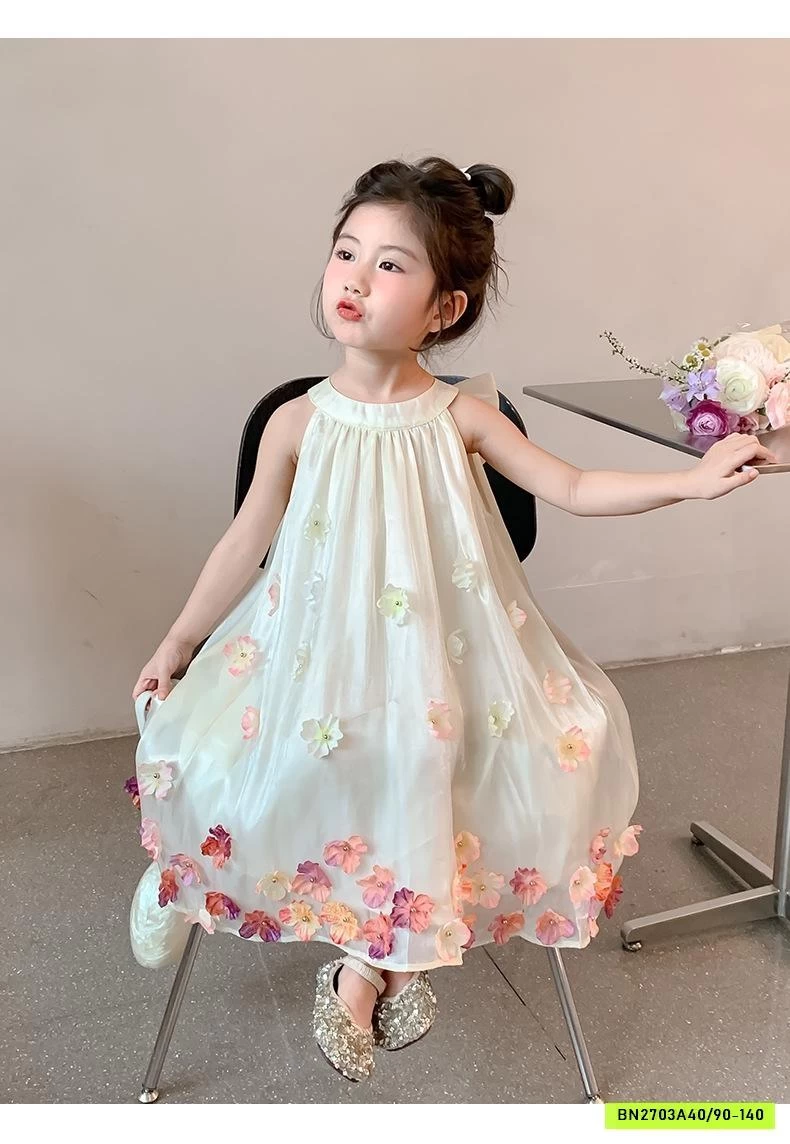 ĐẦM CỔ YẾM GẮN HOA 3D