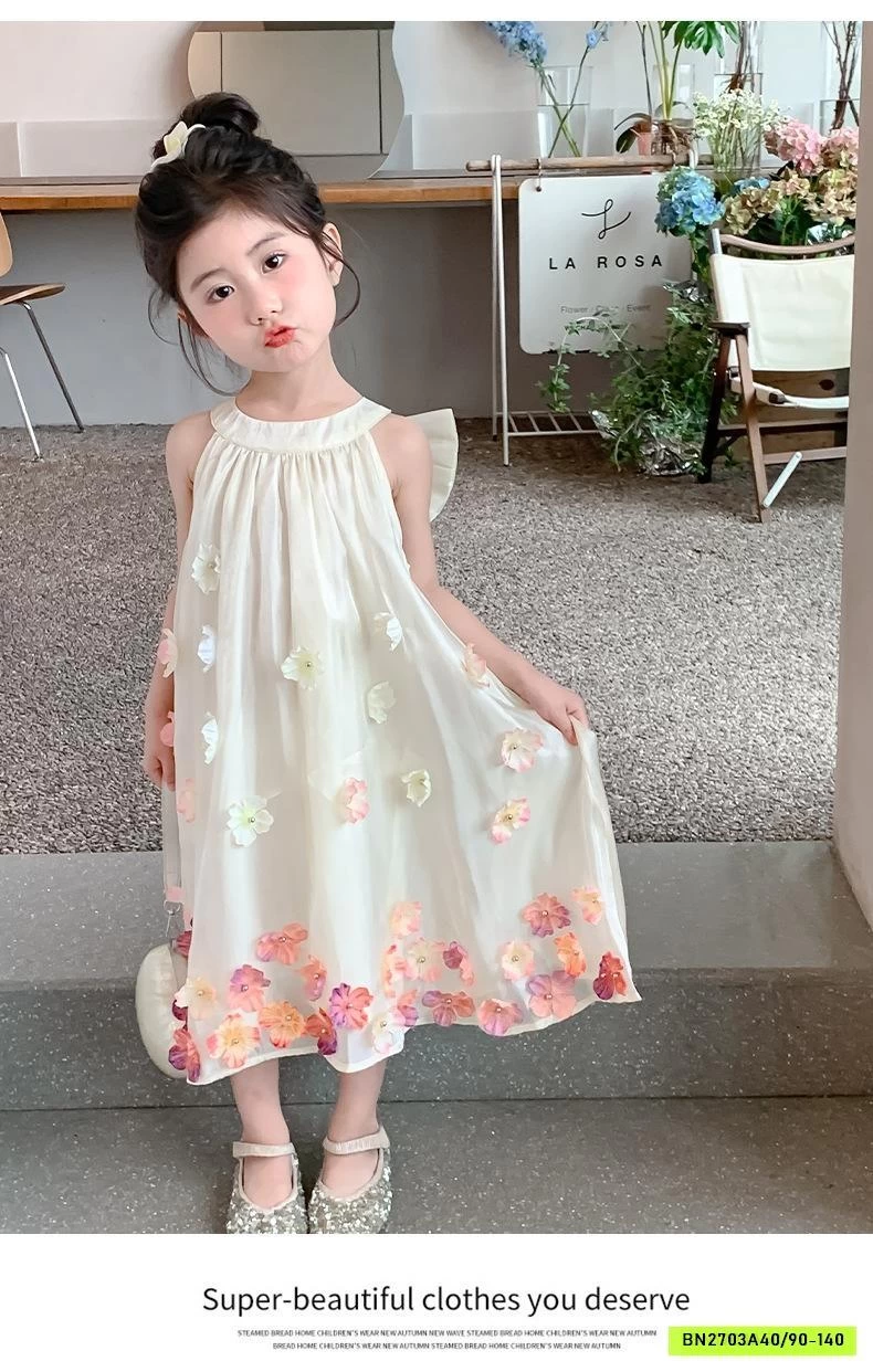 ĐẦM CỔ YẾM GẮN HOA 3D