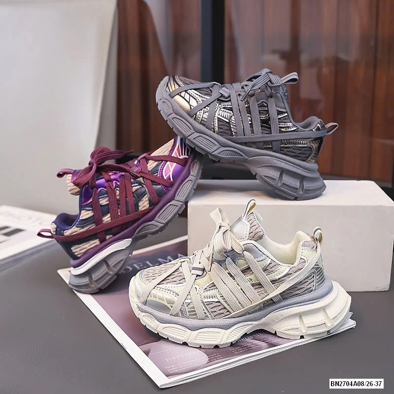 GIÀY THỂ THAO CÁ TÍNH