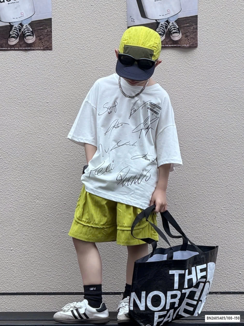 ÁO THUN TRẮNG CHỮ KÍ