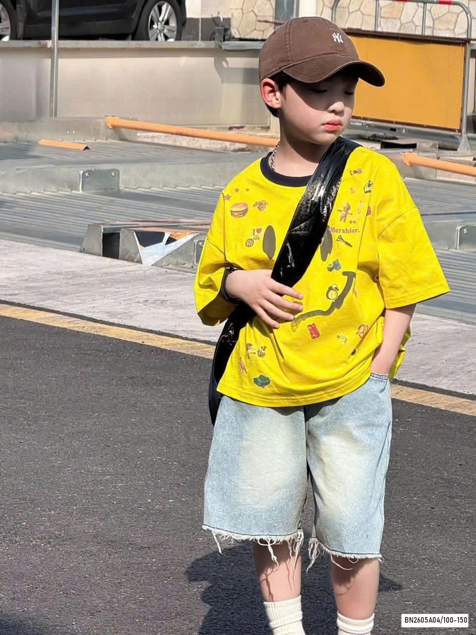 ÁO THUN MẶT CƯỜI HỌA TIẾT