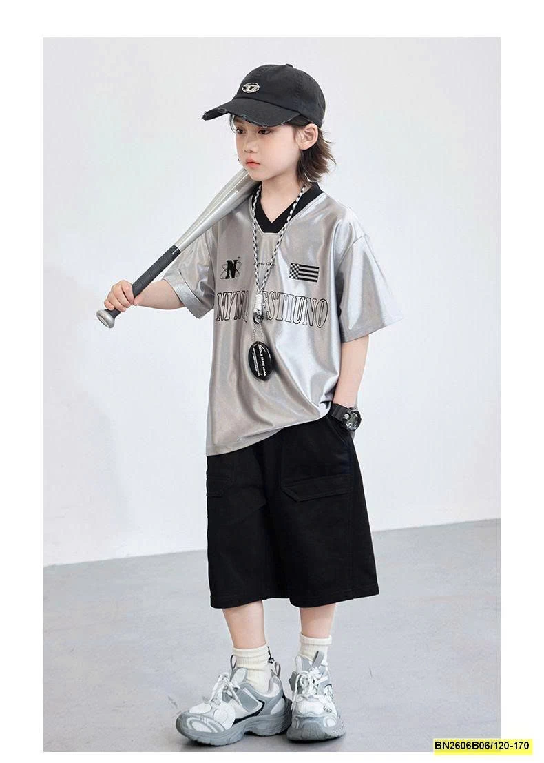 ÁO THỂ THAO MÀU BẠC