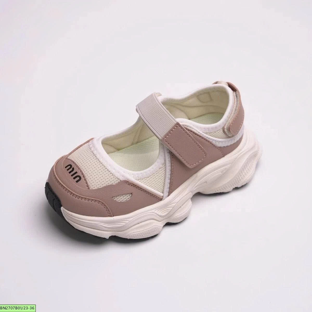 GIÀY RỌ QUAI DÁN CHỮ MIN