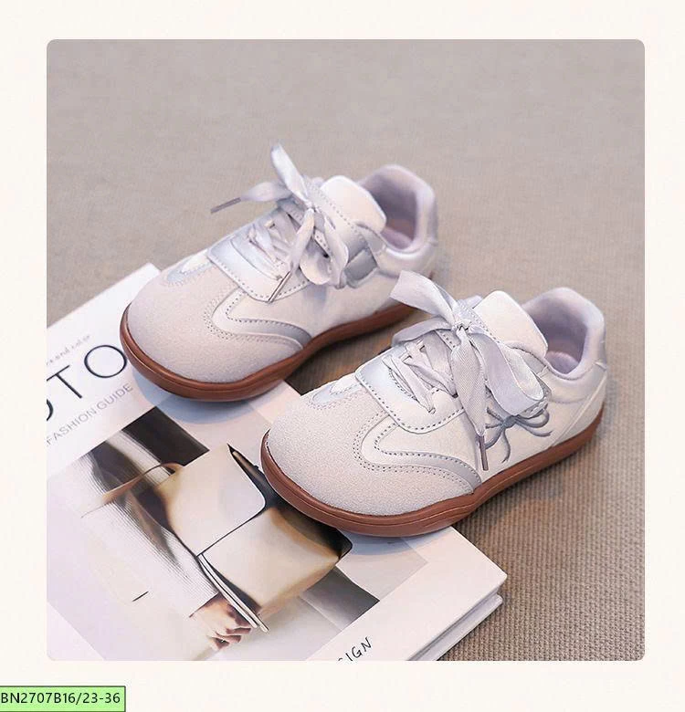 Giày sneaker bé gái đính nơ