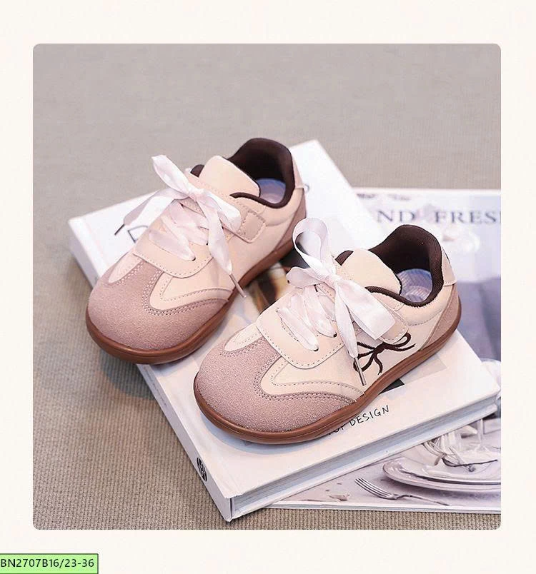 Giày sneaker bé gái đính nơ