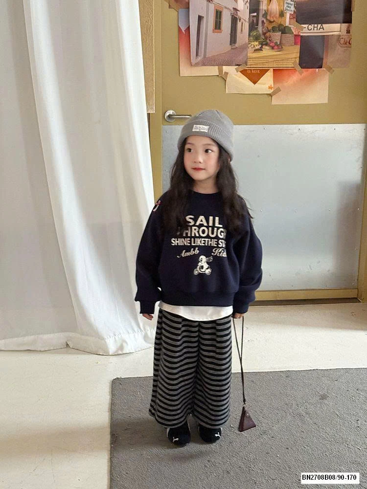 ÁO NỈ CHỮ BÉ GÁI AMBB 25F021