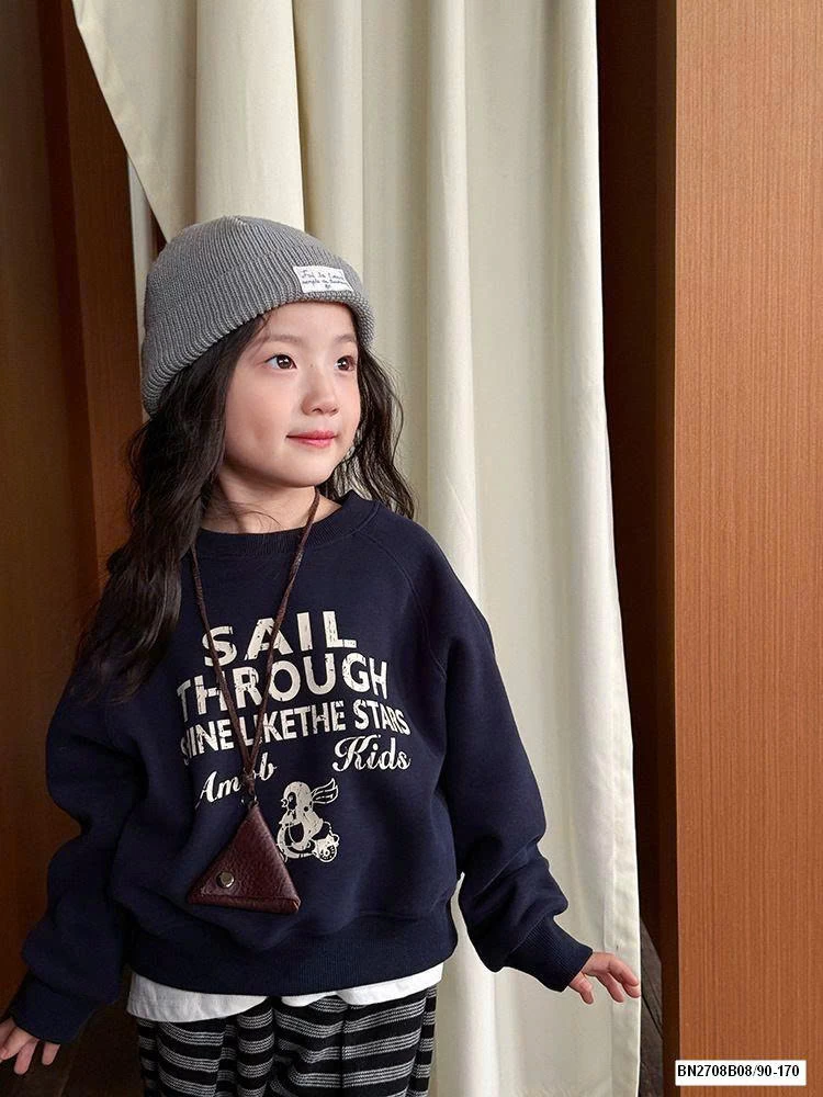 ÁO NỈ CHỮ BÉ GÁI AMBB 25F021