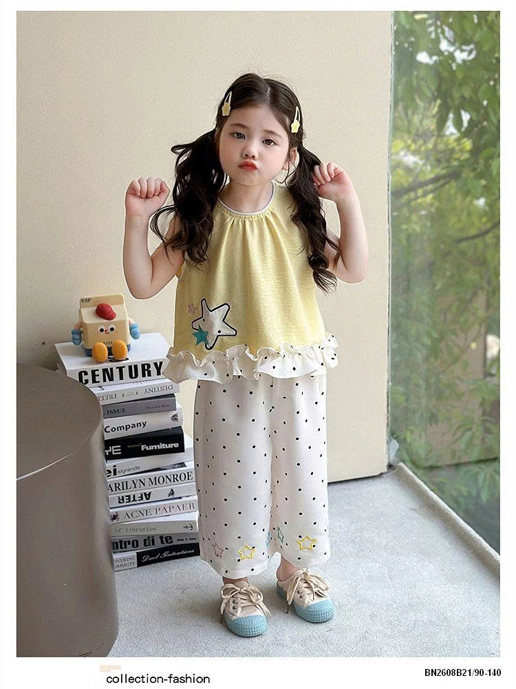 BỘ SÁT NÁCH ÁO VÀNG MẶC HÈ BÉ GÁI