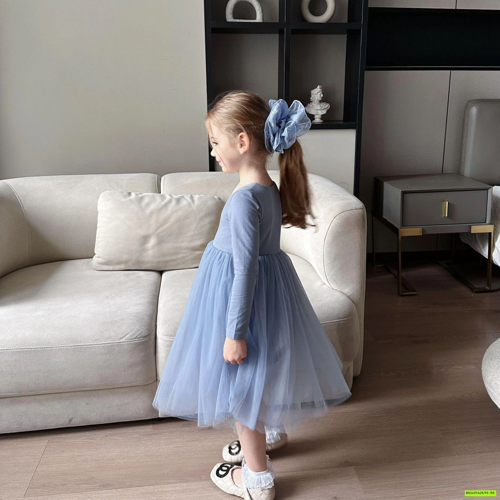 ĐẦM THUN MÙA THU PHỐI CHÂN VOAN