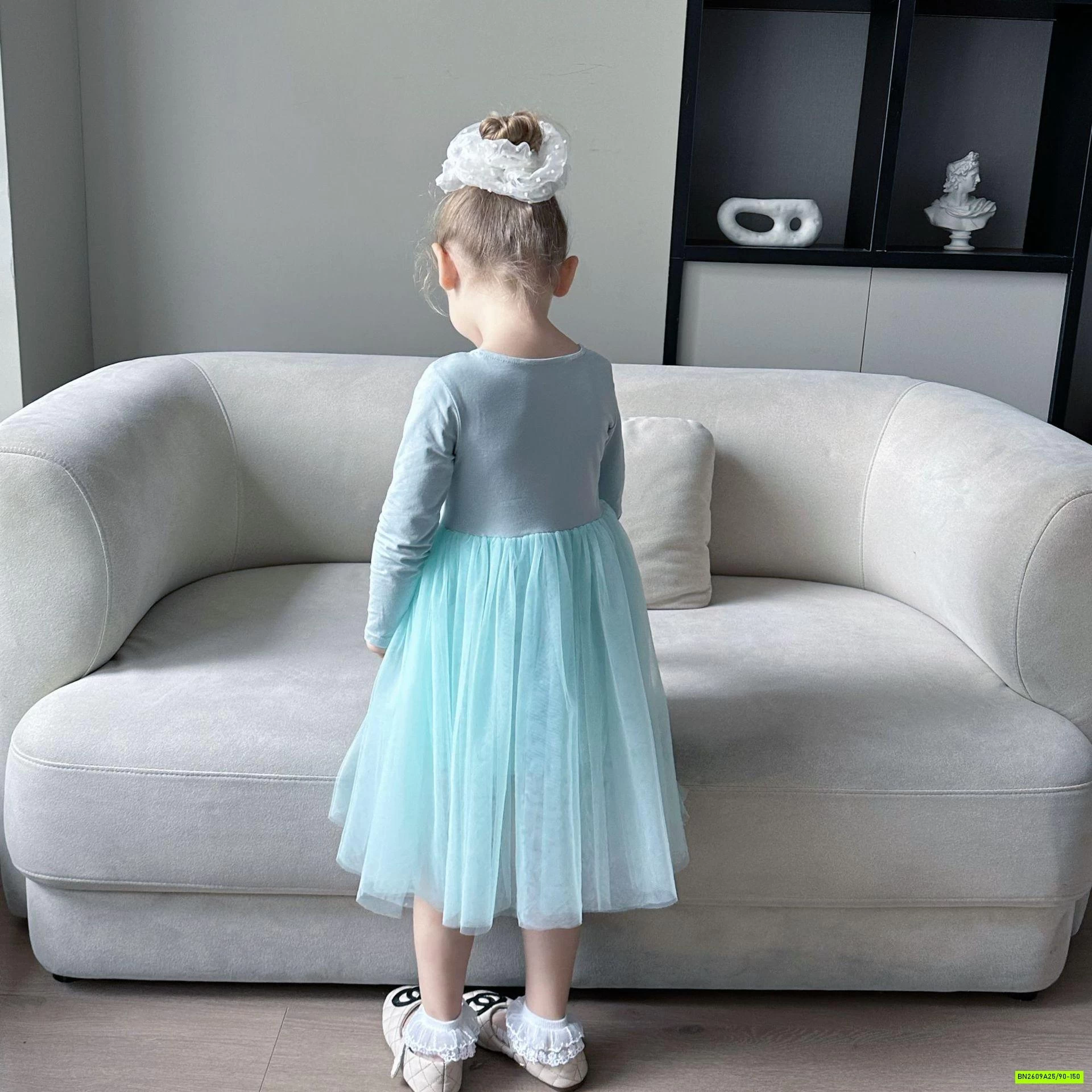 ĐẦM THUN MÙA THU PHỐI CHÂN VOAN