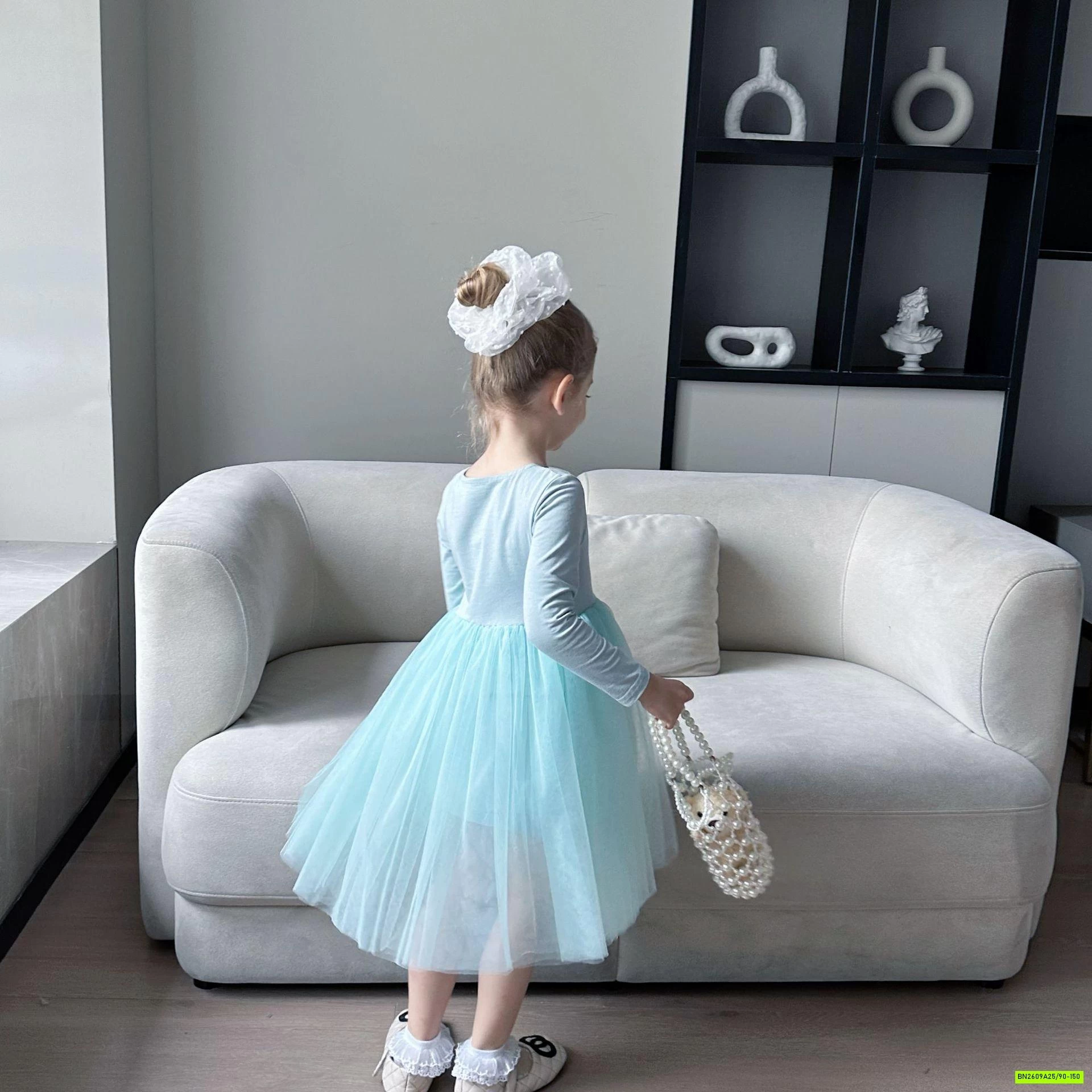 ĐẦM THUN MÙA THU PHỐI CHÂN VOAN