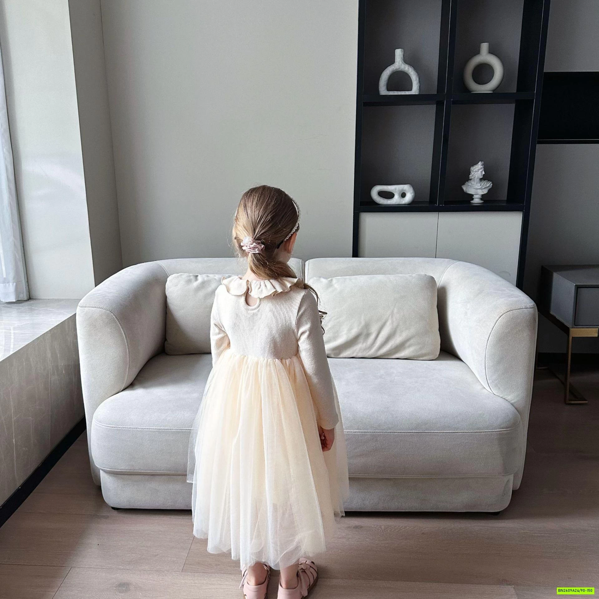 ĐẦM PHỐI CHÂN VOAN CỔ PETERPAN