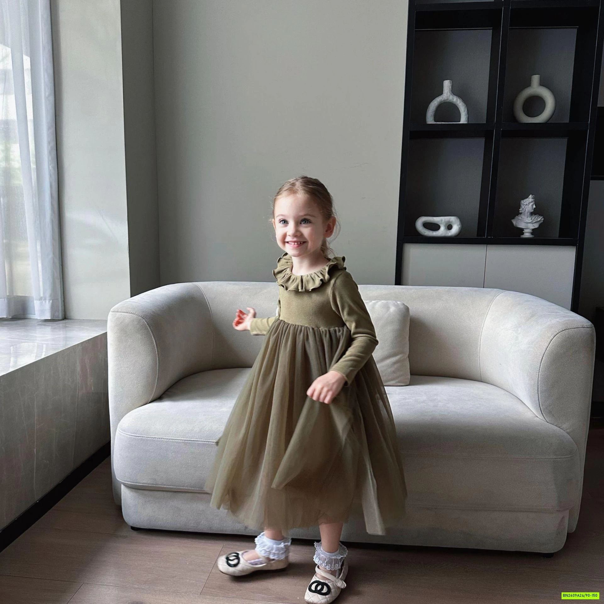 ĐẦM PHỐI CHÂN VOAN CỔ PETERPAN