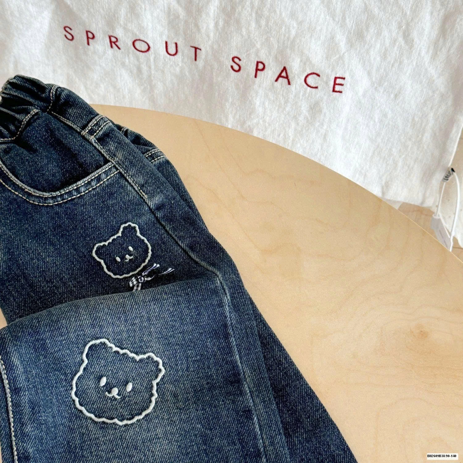 QUẦN JEANS MẶT GẤU