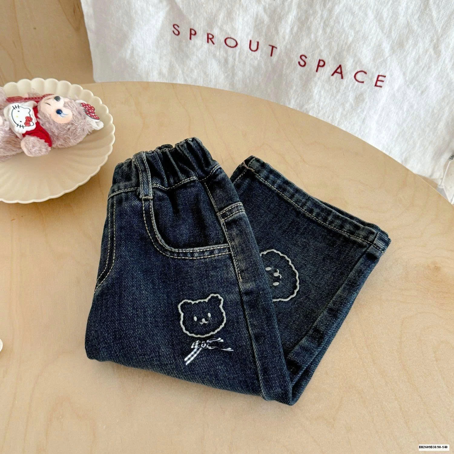 QUẦN JEANS MẶT GẤU