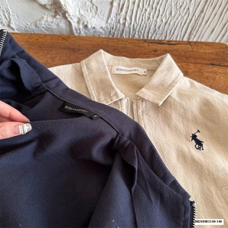 ÁO KHOÁC VẢI LOGO NGỰA KÉO KHÓA