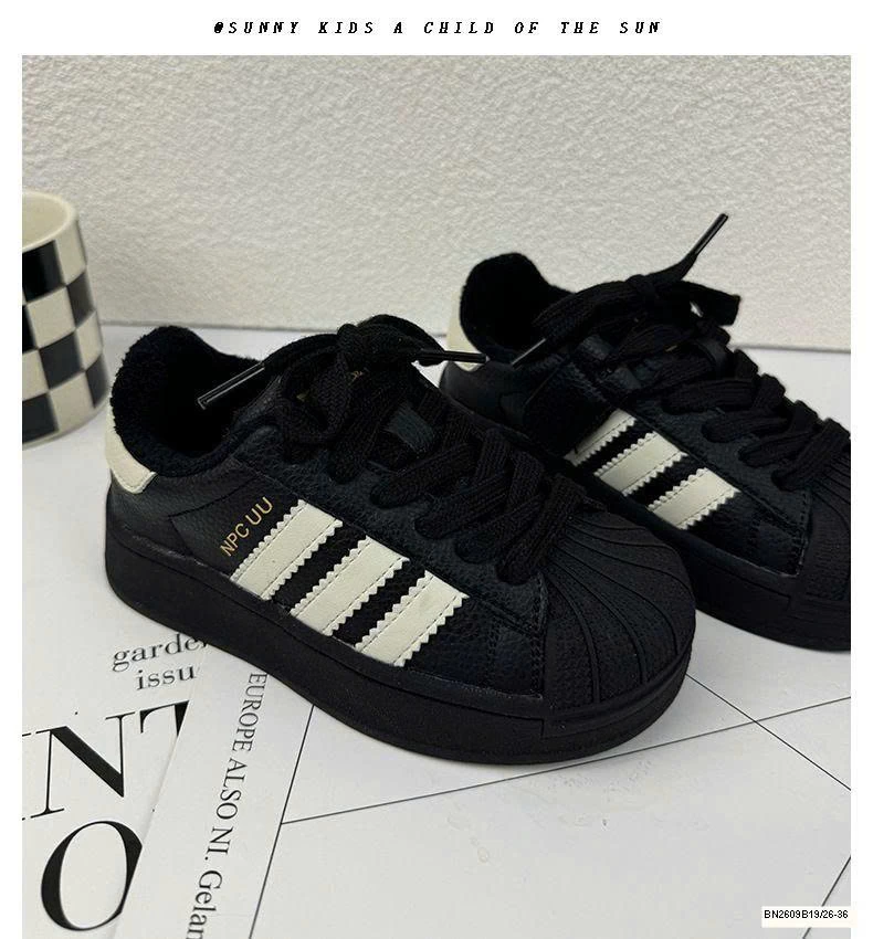 GIÀY THỂ THAO ĐỘN ĐẾ BÁNH MỲ 3 VẠCH