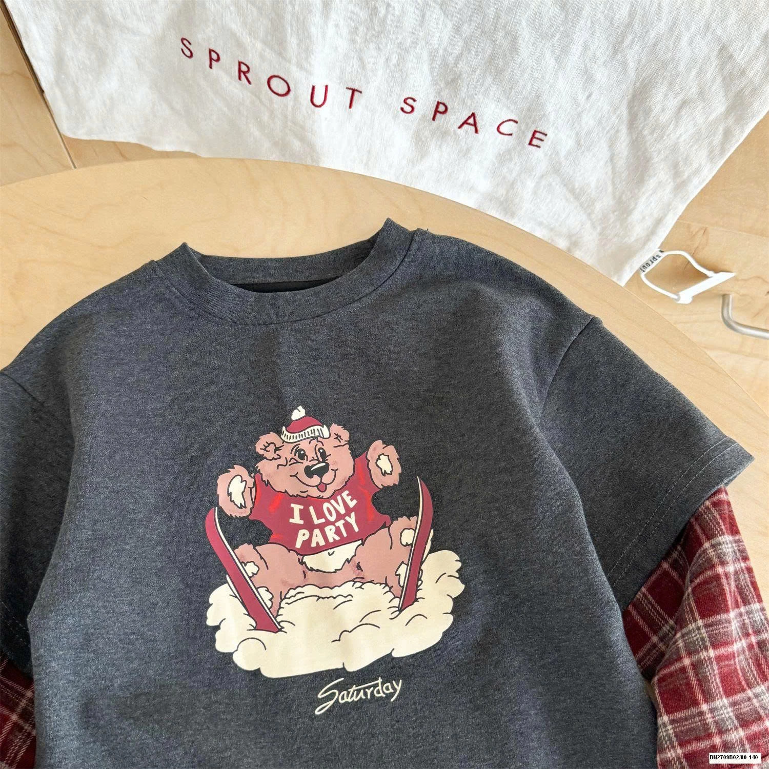 ÁO THUN GẤU PHỐI TAY CARO