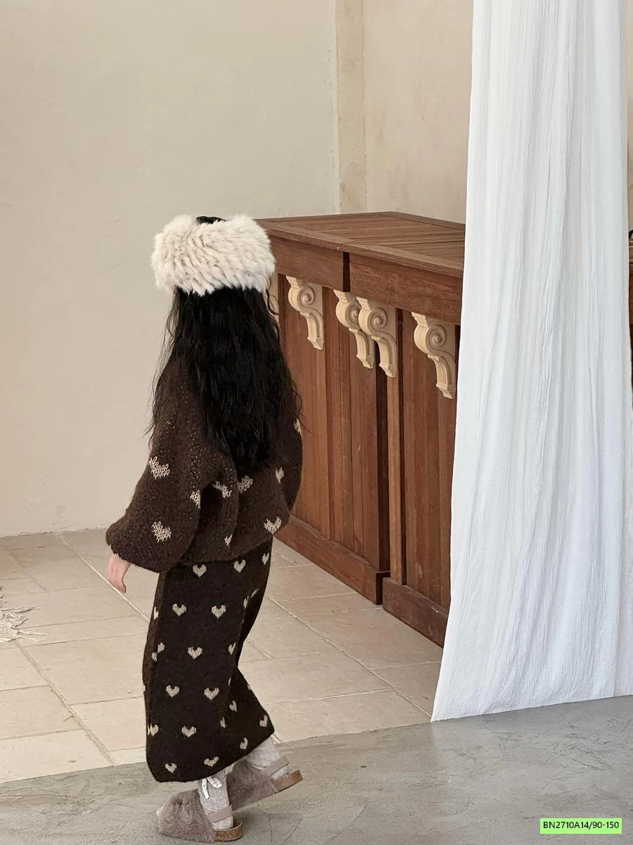 SÉT VÁY LEN TRÁI TIM NÂU TÂY